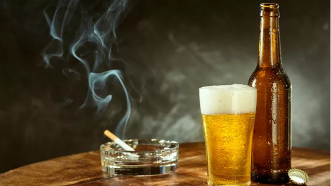 Bahaya Merokok dan Alkohol terhadap Kesehatan Tulang